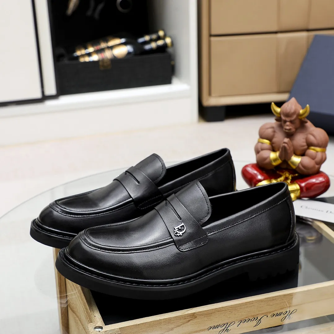 Men's shoes 💰520🕷️🕷️[Dior] Dior's new casual men's shoes are launched in Hong Kong counters. Official website 1:1 production. Italian woven cowhide + water-dyed 🐂 leather lining. Designed by European and American masters. Perfect shape to create counter quality, solid color rubber wear-resistant outsole and classic dazzling toe! Super versatile and very comfortable. High-end without losing taste, fashionable and novel! ! Absolute focus! 8 colors available! Code number 38-45……